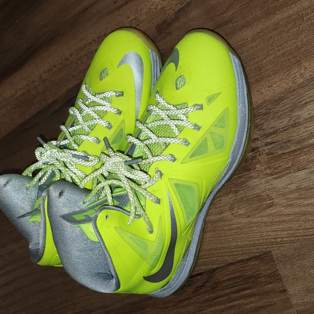 Nike LeBron 10